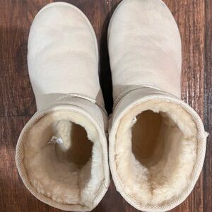 Since 1974 mini Uggs